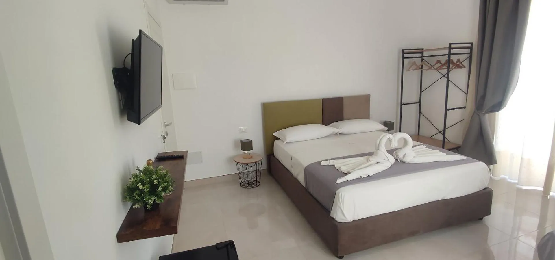 Bed & Breakfast Fevi Rooms Noto Italië